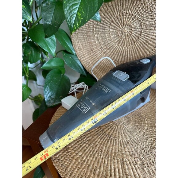 Black and decker, cordless lithium, duster, buster vacuum - Picture 4 of 9